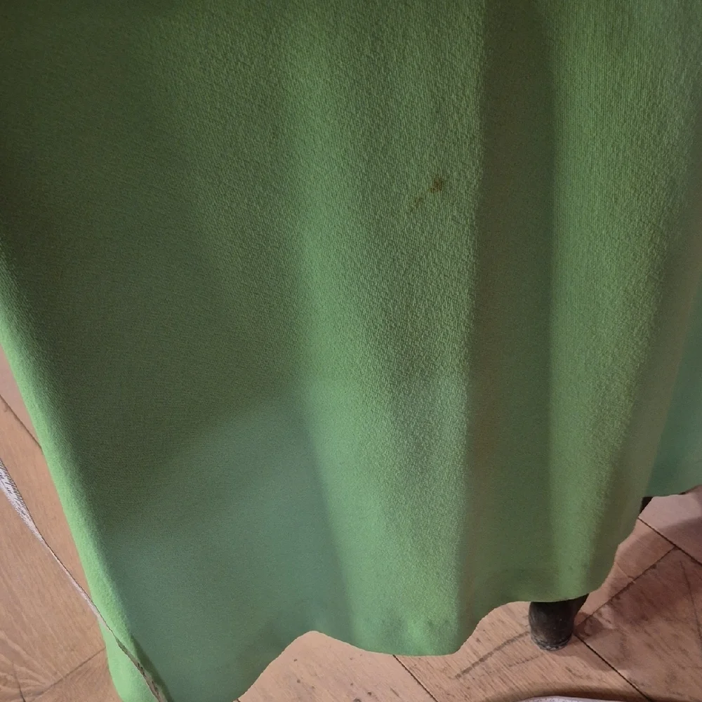 Elegant Green Maxi Dress - Picture 6 of 6